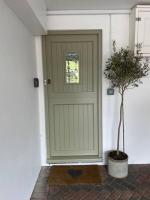 Country cottage with private garden close to beach - B&B Satmar