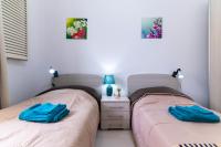 Seaside Cosy Maisonette @ Marsaskala - 2 mins walk from sea - B&B Marsaskala