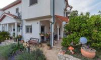 B&B Kukci - Apartments in Kukci - Istrien 42532 - Bed and Breakfast Kukci