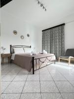 Double Room with Balcony and Port View