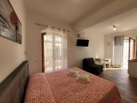 Casa "Paolo e Francesca" Monolocali Studio Apartments - B&B Scilla