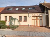 B&B Hlohovec - Penzion Venkovský Dvůr - Bed and Breakfast Hlohovec