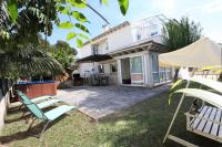 Villa Beach Alcudia, lovely house with jacuzzi - B&B Alcudia