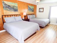 Family Room with Two Queen Beds - 2