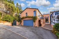 Sunny Lakeview Villa - Bed and Breakfast Queenstown