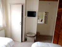 Twin Room with Shower