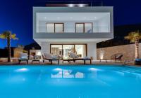 Seaview Villa Nocturno with 4 en-suite bedrooms, private 35smq infinity pool with hydromassage - Chambres d'hôtes Podstrana