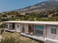 Thea Beachfront Suites in Lourdas beach - B&B