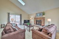 Less Than 2 Mi to Dresser Lake Home with Pool Access! - Bed and Breakfast