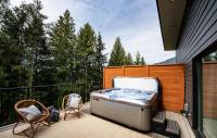 Revelation Retreat by Revelstoke Vacations - B&B Revelstoke