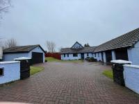 Lindas Retreats Self catering accommodation 1 bedroom cottage or 3 bedroom House - Chambres d'hôtes Tomintoul
