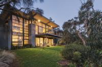 B&B Apollo Bay - Skenes Beach House Stunning Ocean Views Amongst A Natural Bush Setting - Bed and Breakfast Apollo Bay