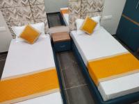 Kleines Zweibettzimmer