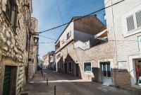 Downtown Luxury Apartments with Hot Tub - Chambres d'hôtes Vodice