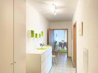 Apartment with Shower