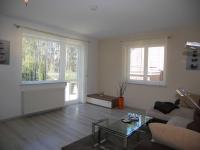 Ferienwohnung Plötz- mit Sonnenterrasse und E- Auto Ladestation - B&B Kölpinsee