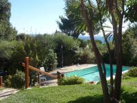 Villa avec piscine au Lavandou dans jardin méditerranéen - Chambres d’hôtes