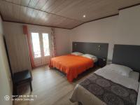 Dreibettzimmer