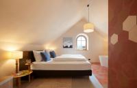 B&B Coltura - Goldengel Design - Suiten im historischen Ortskern von Kaltern - Bed and Breakfast Coltura