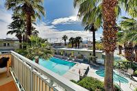 B&B Palm Springs - Albert Frey's Villa Hermosa Unit 21 Permit# 2101 - Bed and Breakfast Palm Springs