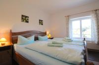 Gutshof Dubnitz Gutshof Dubnitz -Ferienwohnung 5 " Dörthe " - B&B Dubnitz