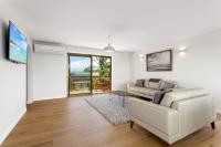 86 Becker Road - B&B