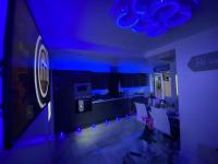 NEW…THE HOTTUB HOUSE BLACKPOOL PLEASURE BEACH - B&B Blackpool