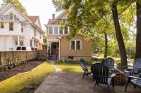 Historic Family Getaway, 5 Star Location, Royal Beds - B&B
