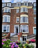 Seaside ground floor flat WIFI & FREE parking - B&B