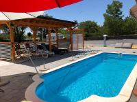 LONGER LIFE Stone House - B&B Putičanje