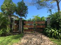 Les Hibiscus Nosy-Be - Bed and Breakfast Djamandjary