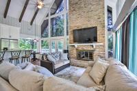 Brookeland Resort Cabin with Golf and Lake Access - Ferienwohnung