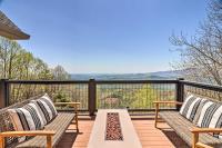 Stunning Highlands Escape with Fireplace and Game Room - B&B