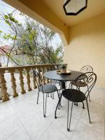 Sunny Mediterranean Home near the Sea - Bed and Breakfast Vir