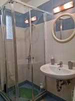 LiriKa's airport house - B&B Loutsa