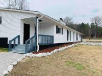 Mountain Vibes at Hidden Pond Lodge - 3beds/2bth - Ferienwohnung Knightdale