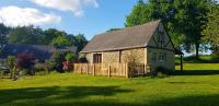 B&B Guégon - Le Vieux Moulin Gites - Detached cottage with garden views and pool - Bed and Breakfast Guégon