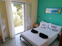 Alexander apartments 4 - B&B Spartiá