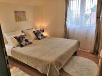 Apartment mit 2 Schlafzimmern und Poolblick