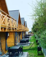 Na Jeziornej Domki Wypoczynkowe - B&B Żarnowska