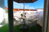 Albufeira Central Apartment, 10 mins walk to beach - B&B Albufeira
