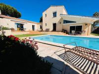 Annexe des Pins - studio gîte avec piscine & climatisation - B&B
