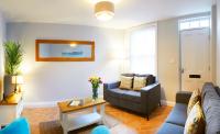 Beautifully furnished 4-bed townhouse on South Cliff - B&B Scarborough
