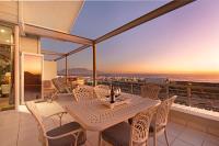 B&B Cape Town - Seaside Village Penthouse F23 by HostAgents - Bed and Breakfast Cape Town