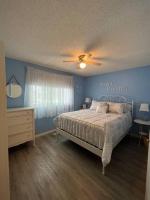 Main Floor Bright & Spacious Apartment - B&B Lethbridge