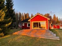 Beautiful house in the nature with private river access - B&B Luleå