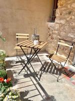 Traditional Stone House in Chandrinos - B&B