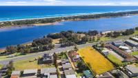 The Beaches on Lakes - Big Family Holiday Home - Chambres d’hôtes Lakes Entrance