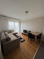 Delete 4 - Ferienwohnung Novi Grad