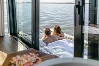 HT Houseboats - luksusowe domki na wodzie - sauna, jacuzzi - Bed and Breakfast Mielno